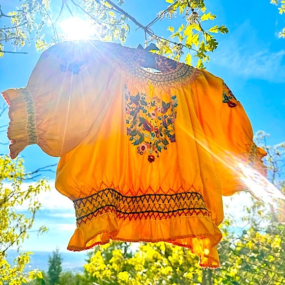 💋SOLD💋✨💛💐DÔEN  ‘Antonella’ Embroidered Floral Heart Hungarian Smocked Top XS - Picture 5 of 16